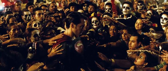 Batman v Superman: El amanecer de la justicia – Trailer Comic-Con español (HD)