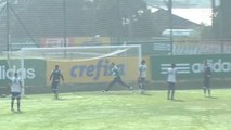 Relembre: Kelvin encobre Prass e marca golaço em coletivo do Palmeiras