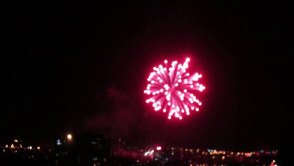 les feux d 'artifice de la France de Montréal  ( le cirque dynamite.1)