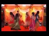 Pakistani Wedding Mehndi Nite Dance ''Sadi Gali Bhul k Aya Karo''