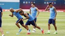 First training session for Mascherano, Messi, Alves and Neymar Jr