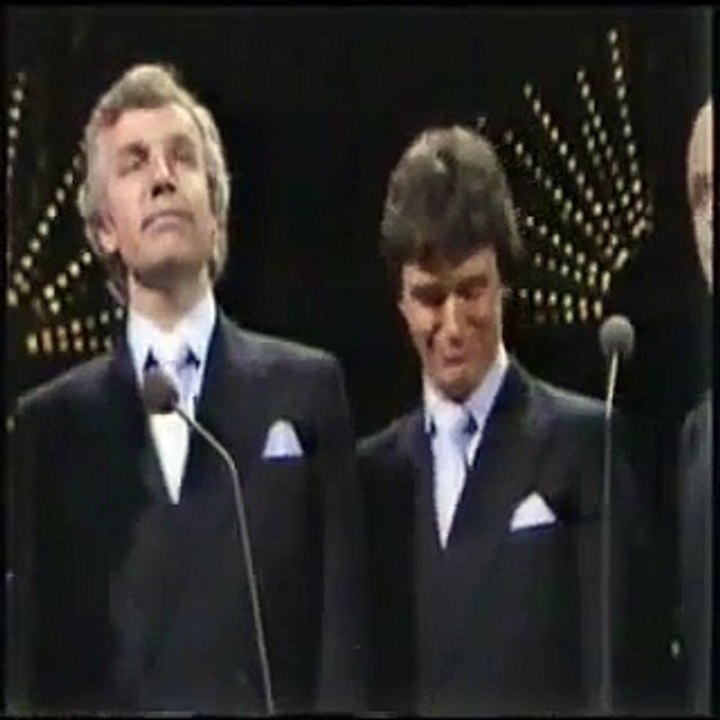 King's Singers - Short People