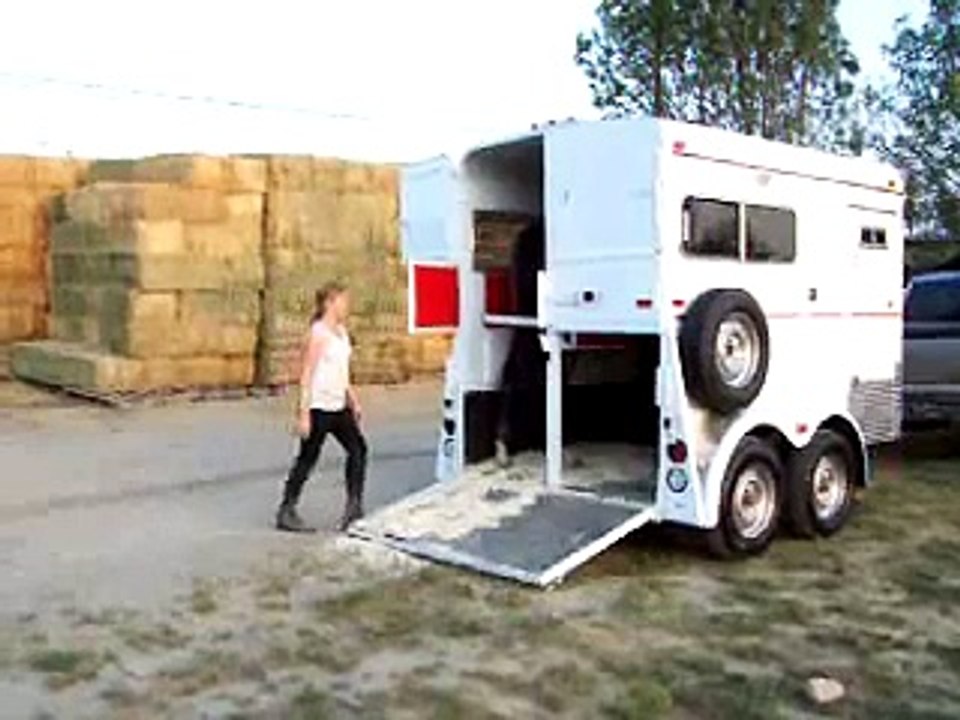 Rocket Self-loading in trailer
