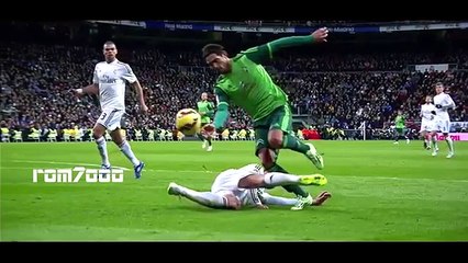 Sergio Ramos Crazy Tackles & Heroic Defense