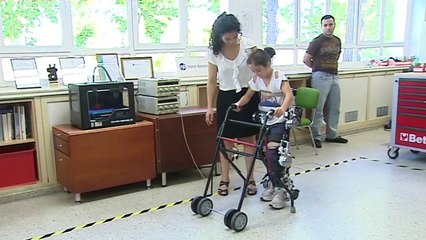 Un exoesqueleto biónico para volver a caminar [VIDEO]