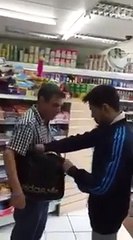 ¡Ay chamo! Esto fue lo que le hizo el propietario de un abasto a un ladrón
