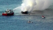 Sanremo Vigili del Fuoco spengono l'incendio allo Yacht fuori da Portosole 29.08.2012