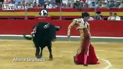Matador Lorenzo Sanchez Boğanın Saldırısına Uğradı