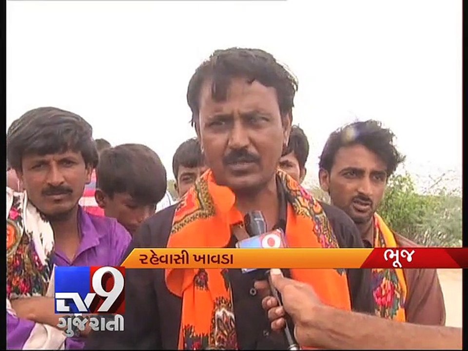 Heavy rain lashes Bhuj , cripples normal life - Tv9 Gujarati