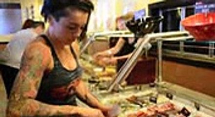 GGAthlete Selena Eva builds her Genghis Bowl!