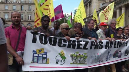 Paris: marche contre la baisse du taux du livret A