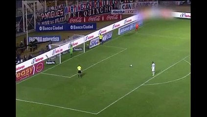 José Devecchi arrête un penalty sans les mains
