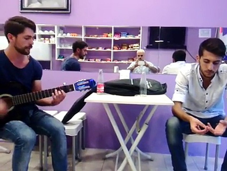 Demet Akalın - Yıkıl Karsımdan (gitar)