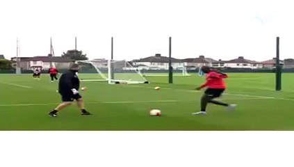 Skrtel'den harika vuruş!