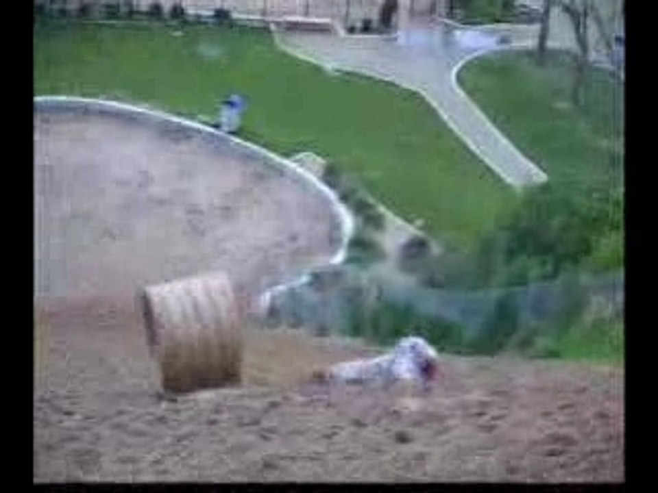 CRAZY ACCIDENT CHOC CRASH GAG