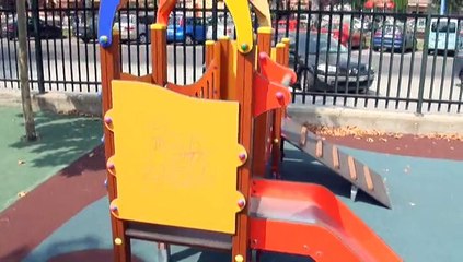 Nuevas zonas de juegos infantiles en una treintena de colegios de Leganés
