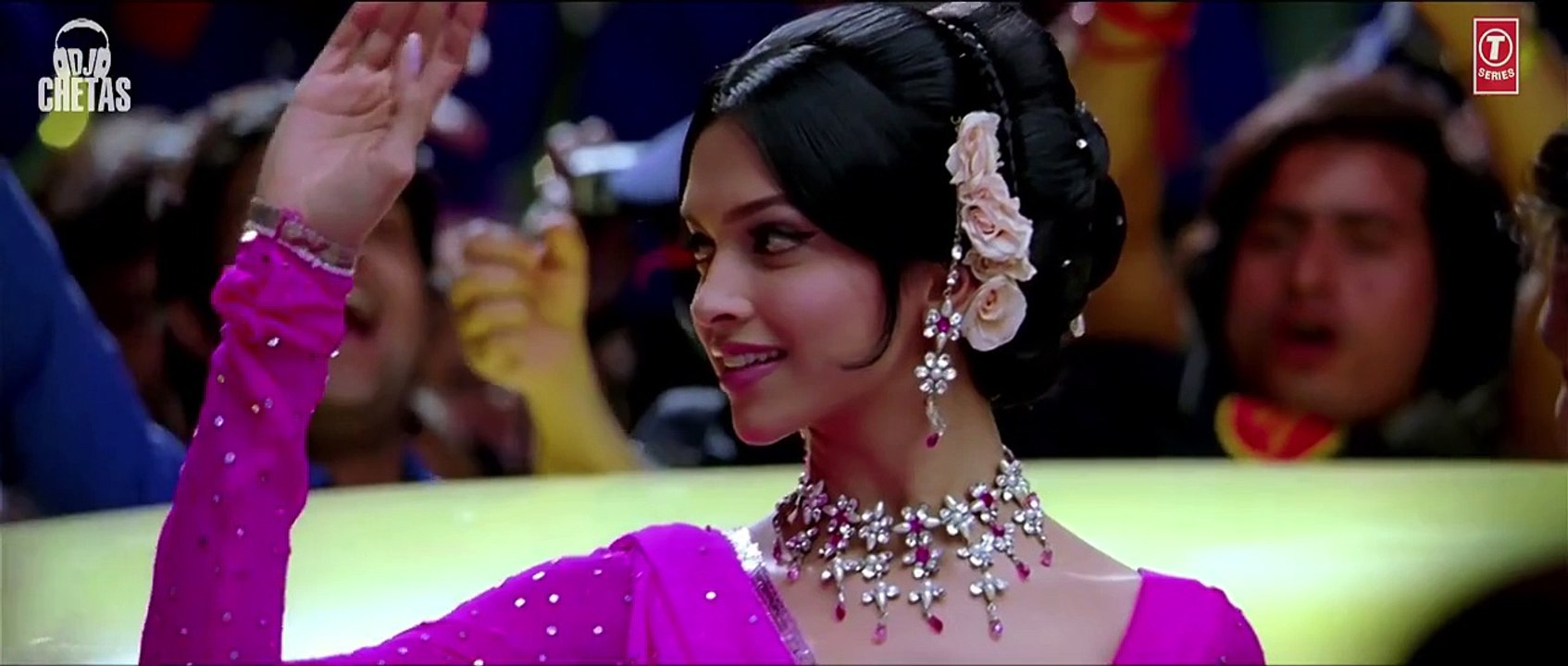 Romantic Mashup Full Video Song _ DJ Chetas _ Best Bollywood Mashups