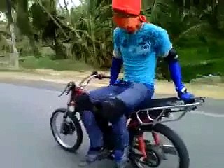 bike wheeling stunts very nice must watch playitpk