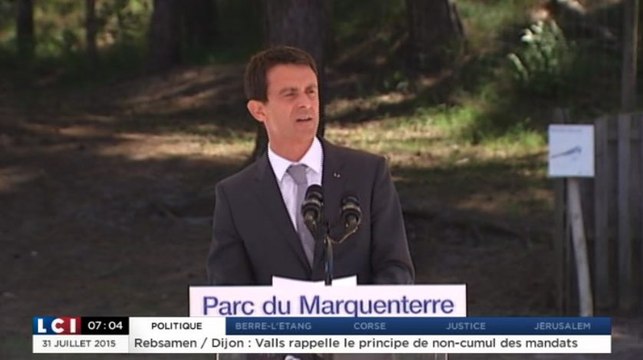 Manuel Valls rappelle à l'ordre François Rebsamen - ZAPPING ACTU DU 31/07/2015