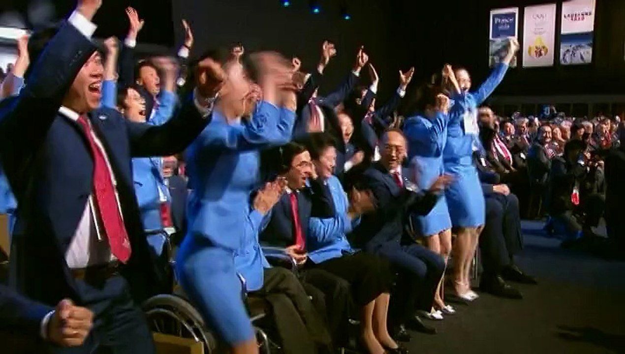 Jeux olympiques d'hiver 2022 : la joie de la délégation chinoise après la victoire de Pékin