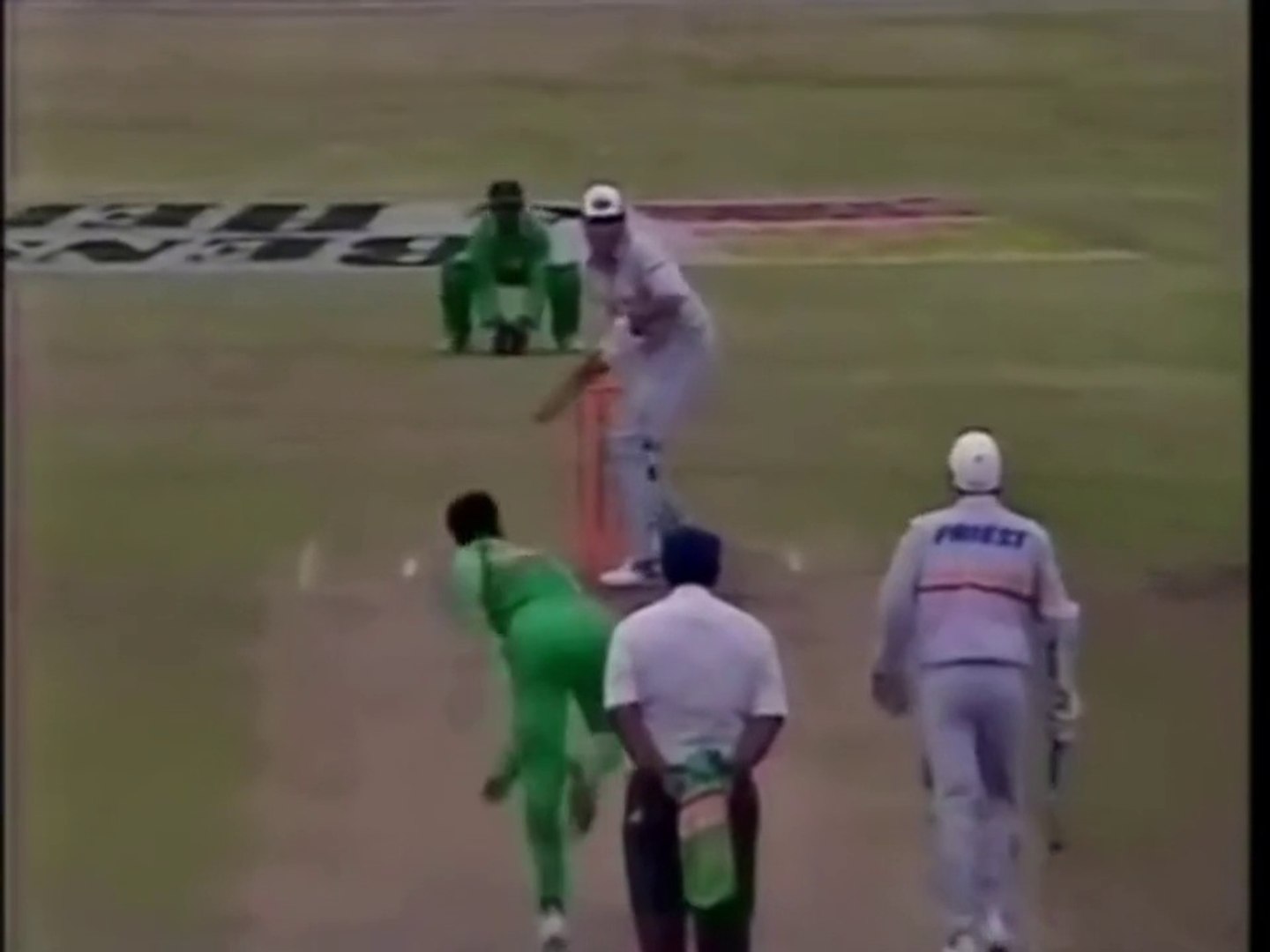 Waqar Younis Hat trick in ODI - Best Hat trick all time Cricket