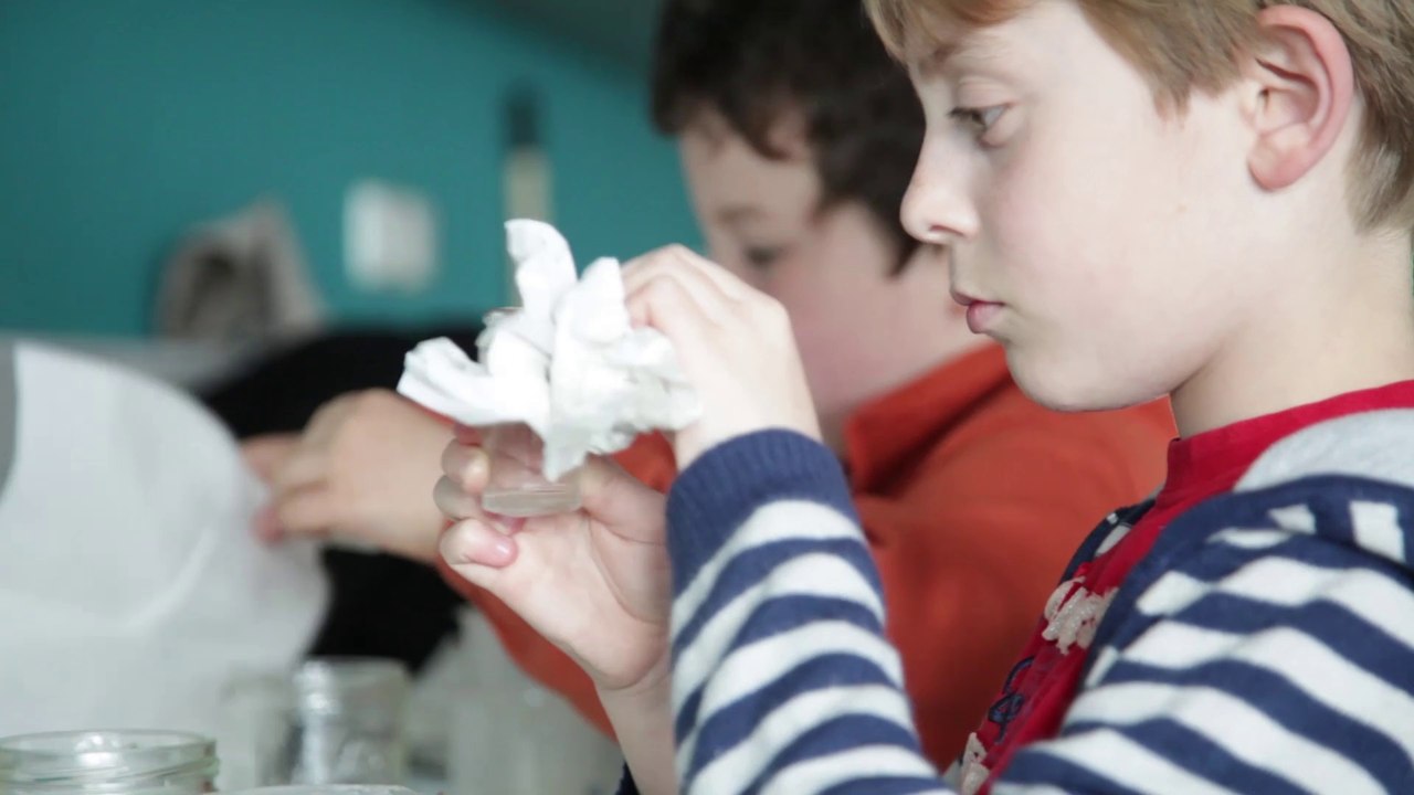 Nantes : la science ludique avec les Petits Débrouillards