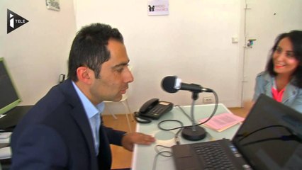 Un avocat crée une radio sur le divorce - ZAPPING ACTU BEST-OF DU 13/08/2015
