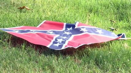 Bandeiras confederadas são deixadas em igreja de Atlanta