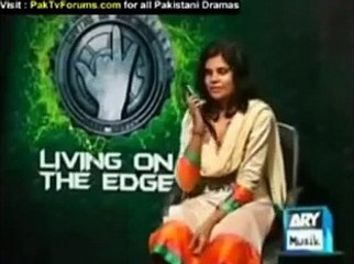 Atif Aslam’s Girlfriend On Waqar Zaka TV Show Most Funny Video
