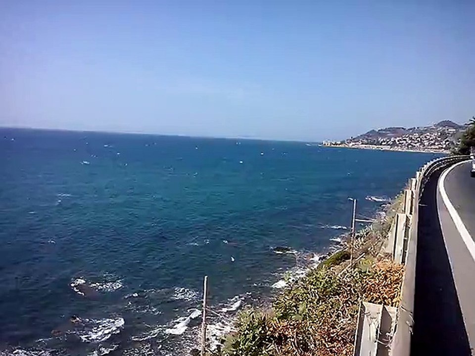 Il mare della Riviera dei Fiori il 31 luglio 2015 da Hotel Lucciola