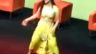 Hot Nargis Mujra Out Of Control 2015