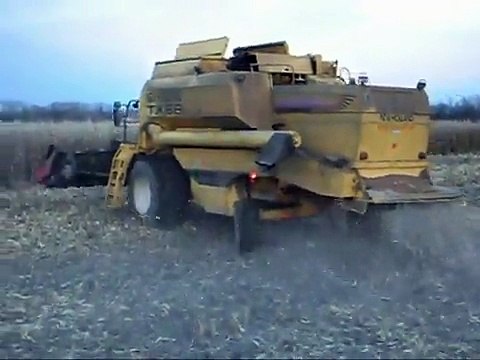 Mais Dreschen mit New Holland TX 68 Teil2