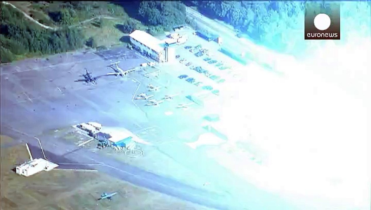 UK: Four dead as private jet crashes into car a...
