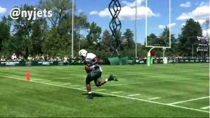 Training Camp Highlight: Saxton's one-handed catch