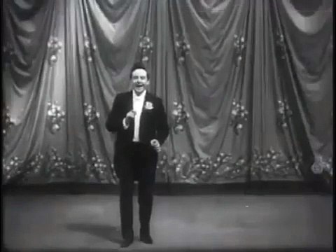 Felix Mayol Performs The Trottins Polka (1905) - ALICE GUY BLACHE - La des