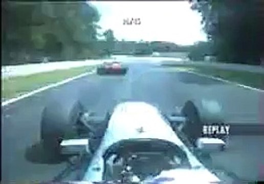 F1 1999 Coulthard & Salo crash Hockenhiemin Coulthard car