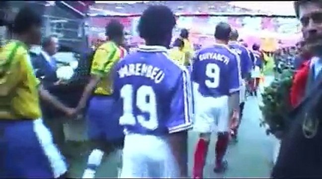 Les Bleus dans la Finale, Les Yeux dans les Bleus - Extrait