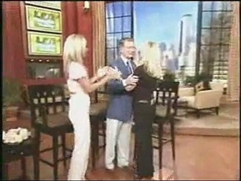 BETTE MIDLER - Interview on Regis Kelly (2004)