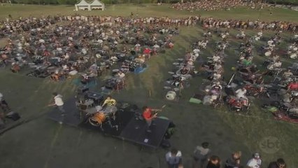 Mil pessoas se unem para pedir show de Foo Fighters na Itália