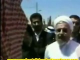 آب خوردن هاشمی رفسنجانی از جوی آب در سفر عربستان به اتفاق حسن روحانی (ویدئو)