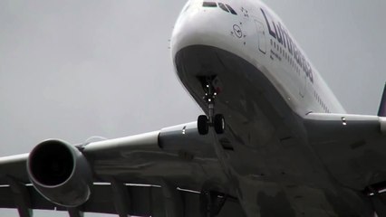 A380 Crosswind Hard Landing at Miami