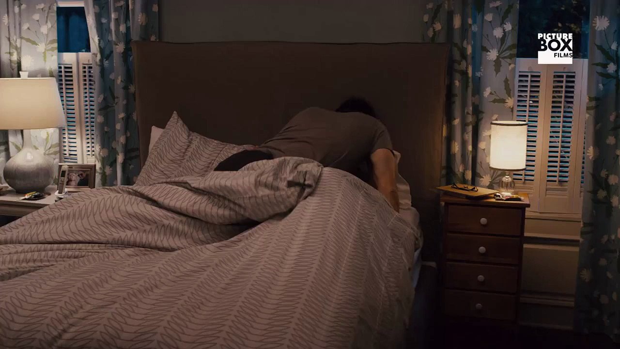 Ted | The Thunder Song | Mark Wahlberg