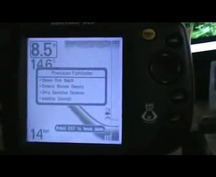 Humminbird Fishfinder 565 with Hi Res LCD.