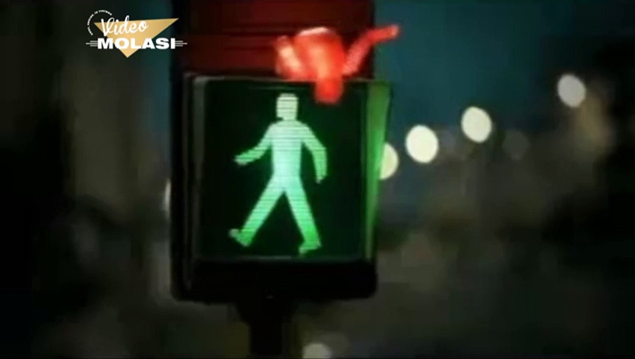 KIRMIZI IŞIKLAR İLE YEŞİL IŞIKLAR KAVGAYA TUTUŞUYOR