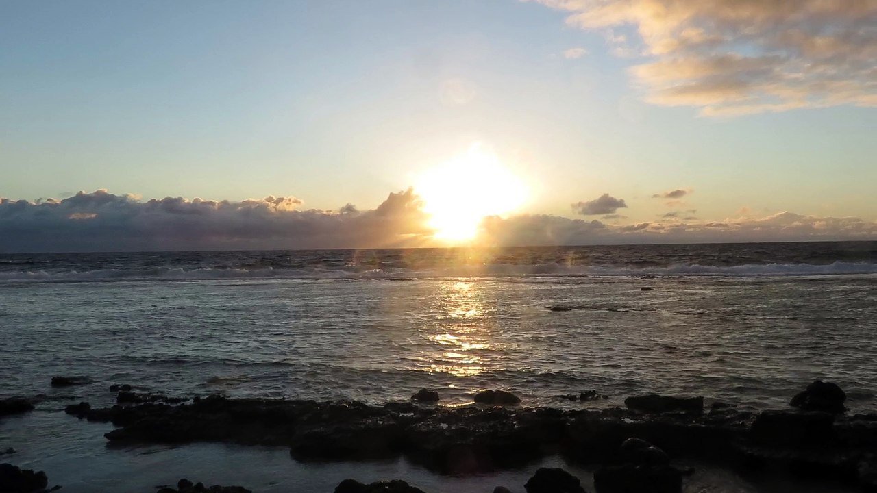 Fakarave_Petit déjeuner au lever du soleil