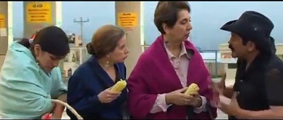 Zuquillo Express - La Película: Escena de Parada en Gasolinera y Compra de Helados