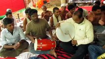 Tamil Dalit activist Dr Veera Mani sings song 'Meri Zanin Vapis Do', shot by Nikhil Sablania