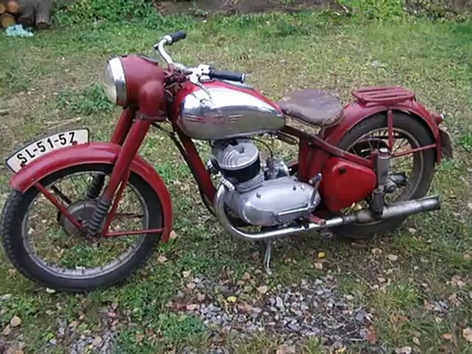 Jawa 350 perak 1950 generally repair of engine,first kick start!