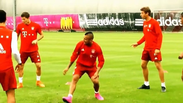 Vidal and Costa have nutmeg war in training