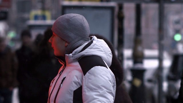 краснО Документальный триллер о кризисе в России. Абсолютно некоммерческий проект на самую коммерческую тему. Почему н